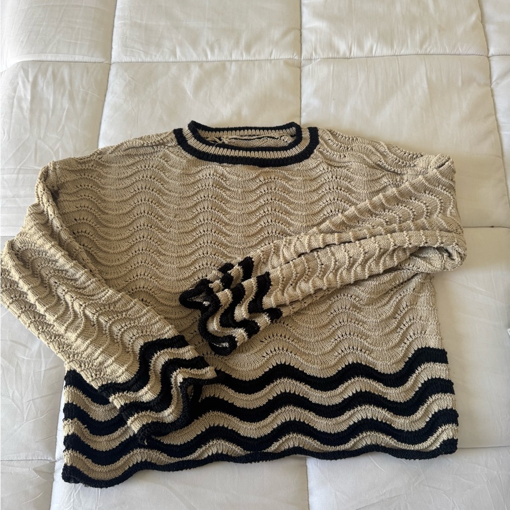 Wave Pattern Beige and Black Sweater